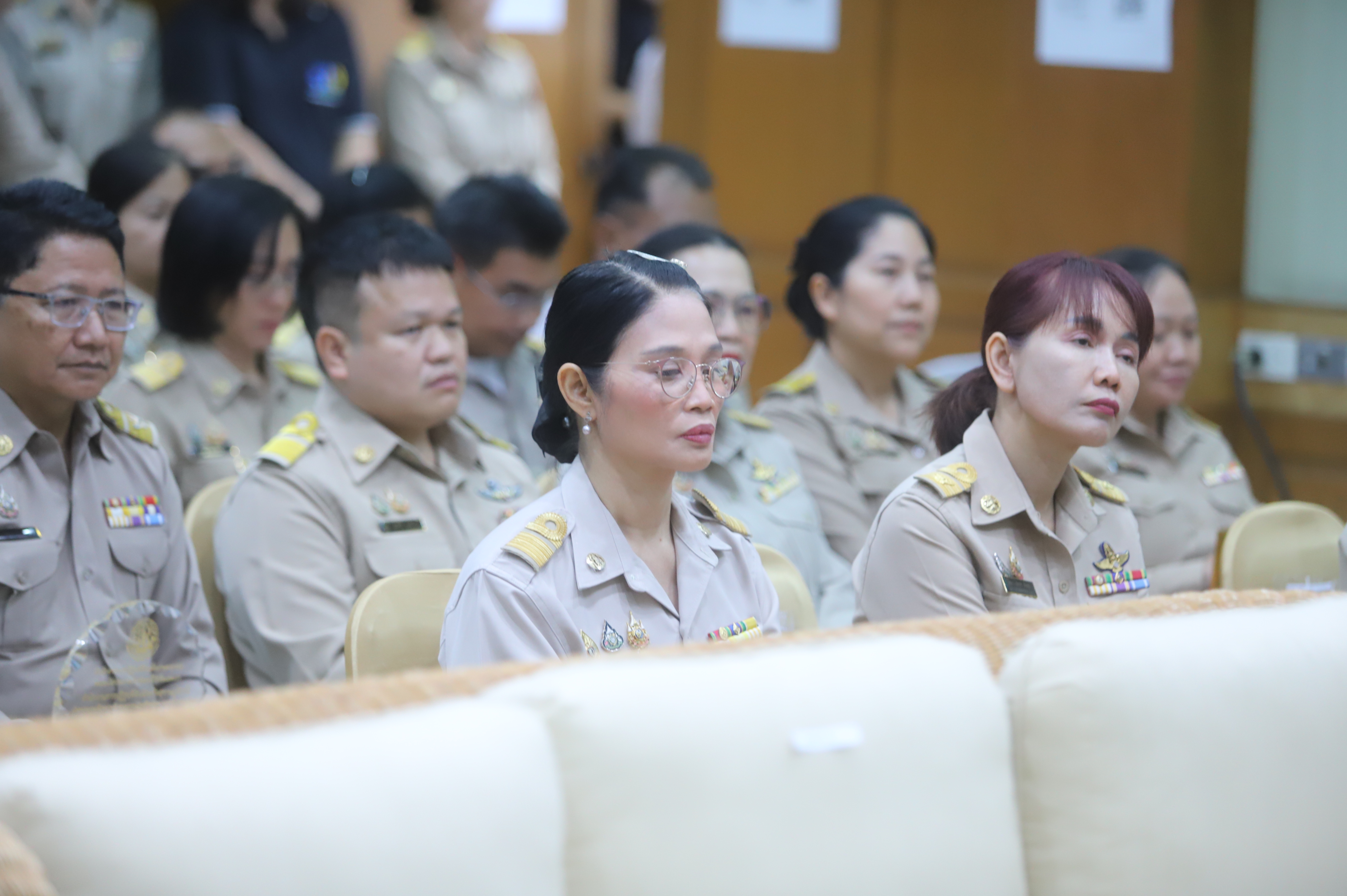 title - เลขาธิการ ส.ป.ก. มอบรางวัลเชิดชูกียรติ ประจำปีงบประมาณ พ.ศ. 2568